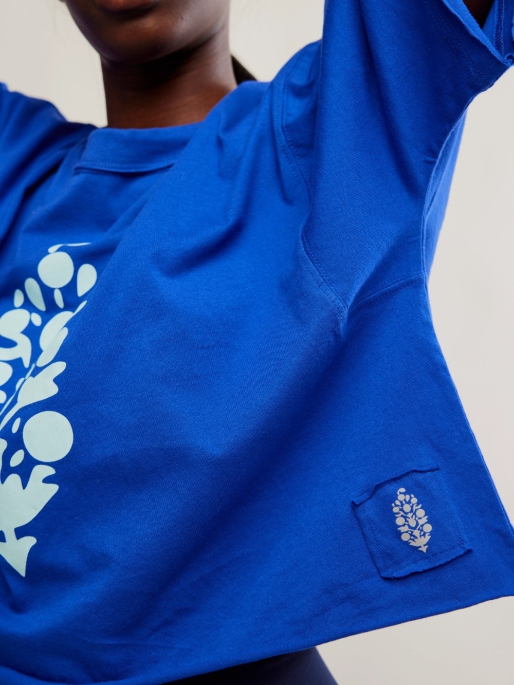 *FIRM PRICE* Free People Movement Inspire Buti Logo Cropped Tee - Picture 3 of 11